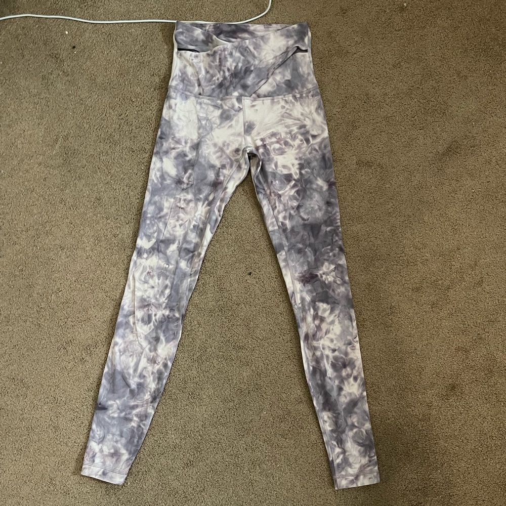 Lululemon Align leggings 28” cross waistband